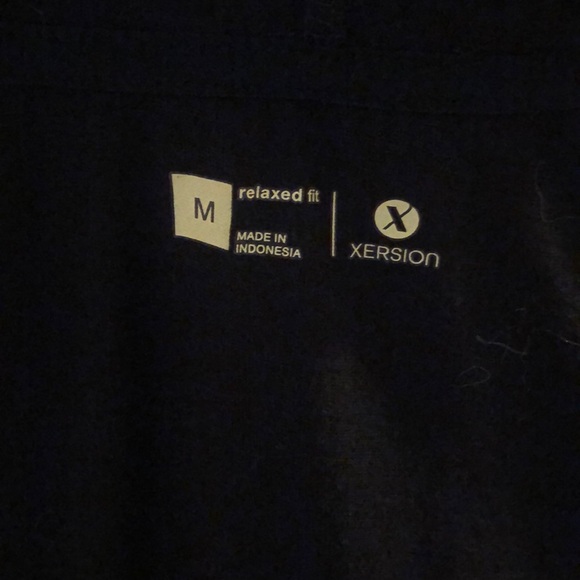 Xersion gym shirt with hoody - Picture 3 of 3